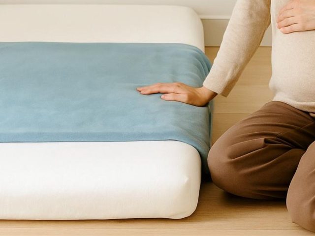 Montessori floor bed mattress placed directly on the floor without rails
